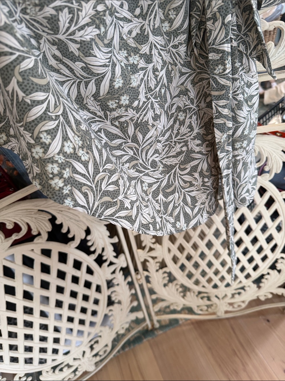 H&M Green and White Leaf-Print Dress - Picture 4 of 8